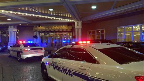 hollywood casino robbery|PD: Armed suspect arrested after police respond to robbery at .